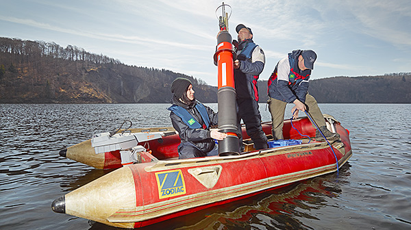 Rappbode-Talsperre/ Installation einer Tauchsonde im Rahmen des TERENO-Projektes. Foto: Andr&eacute; K&uuml;nzelmann/UFZ
