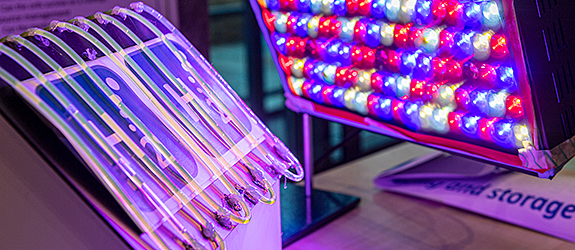 Illustration of a hydrogen production roof
Photo: Andr&eacute; K&uuml;nzelmann/UFZ