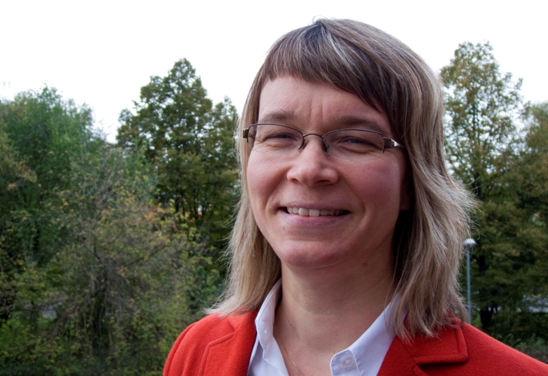 Dr. Ilona B&auml;rlund