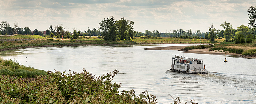 Research vessel Albis on river Elbe. Photo: Andr&eacute; K&uuml;nzelmann/UFZ
