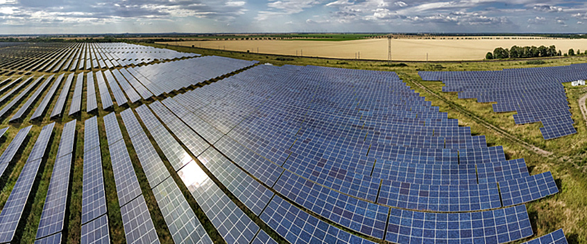 Aerial view of the solar park near Delitzsch, North of Leipzig, Germany. Photo: Andr&eacute; K&uuml;nzelmann/UFZ